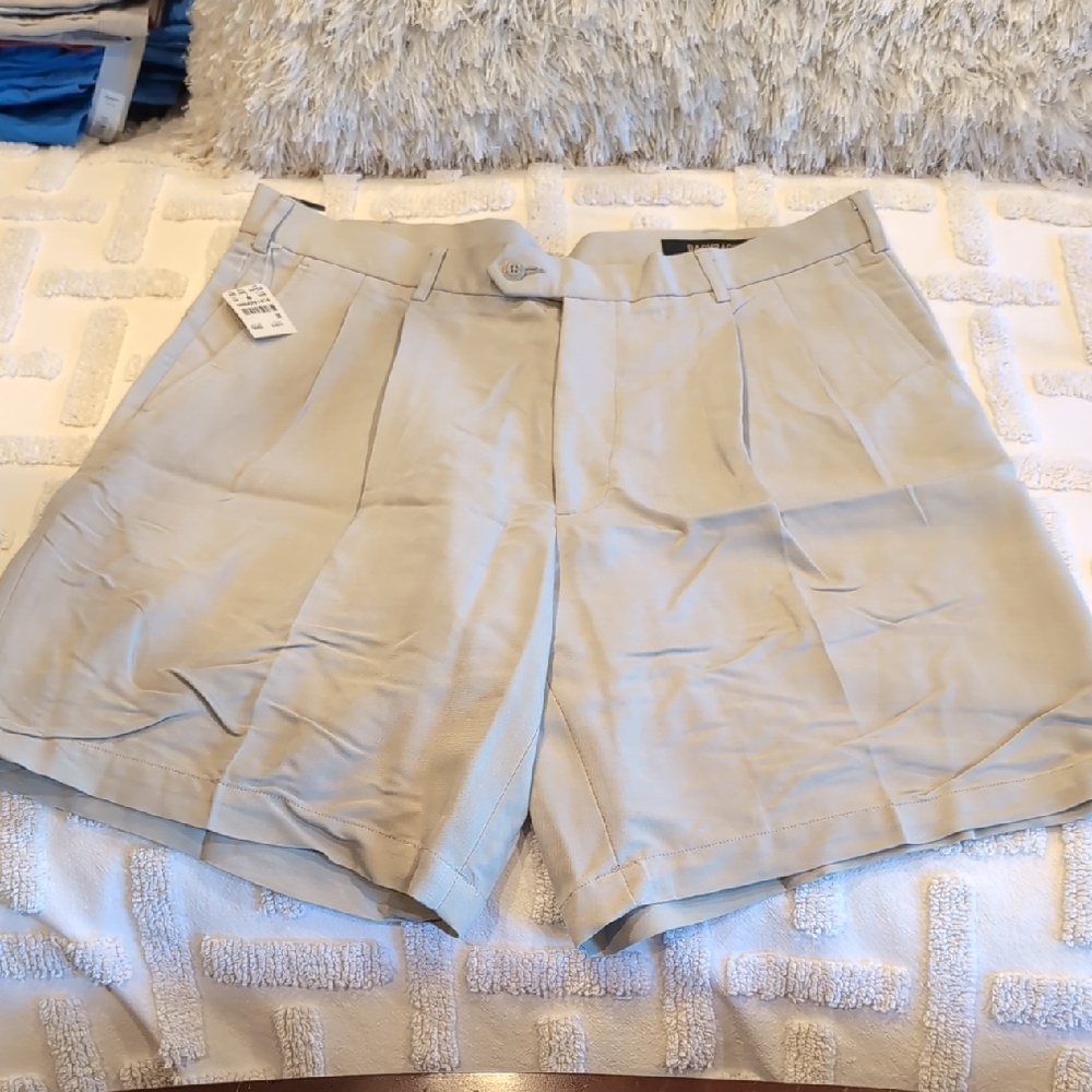 Bachrach Dress Shorts Color Sand